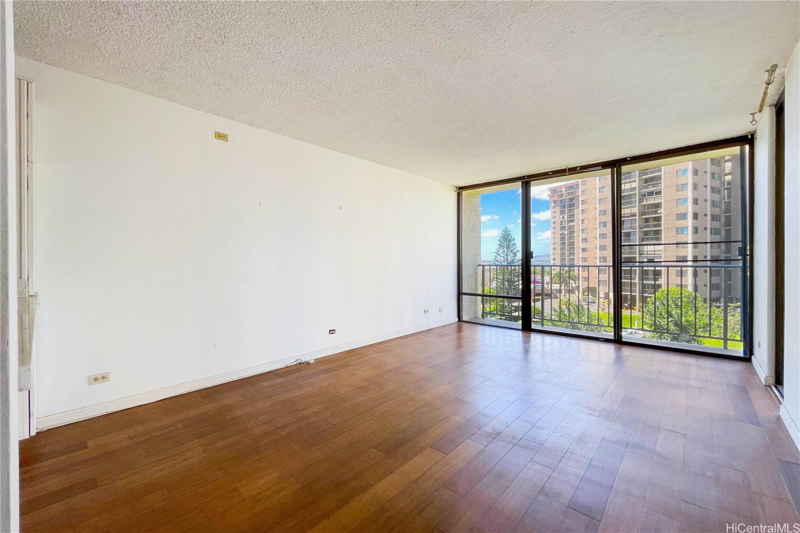 Pearl 1 condo # 7M, Aiea, Hawaii - photo 2 of 25