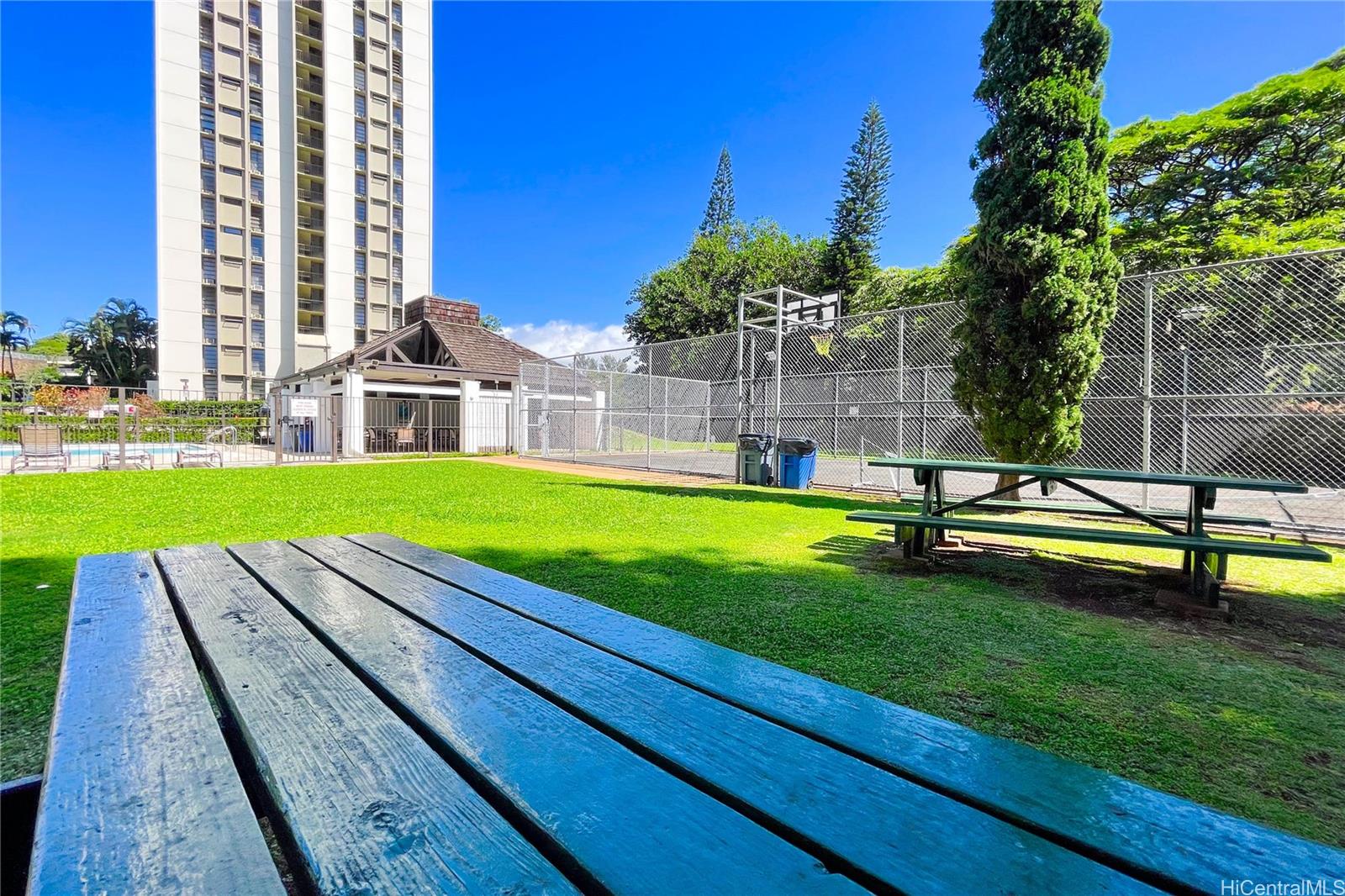 Pearl 1 condo # 7M, Aiea, Hawaii - photo 20 of 25