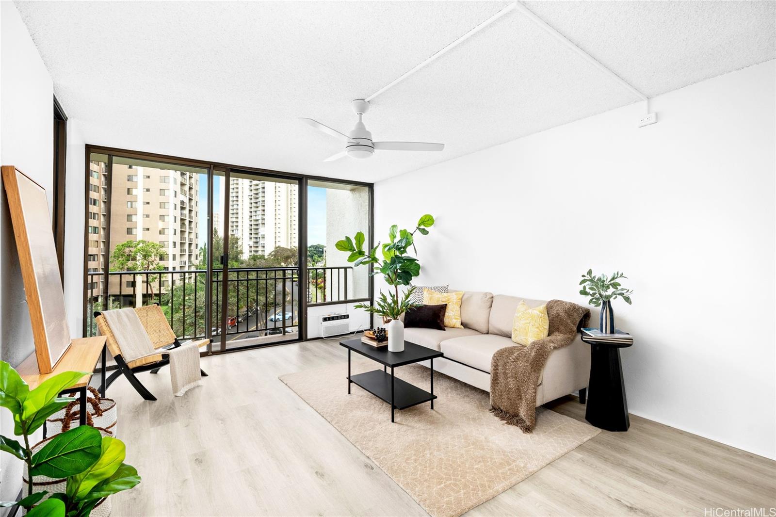 Pearl 1 condo # 7N, Aiea, Hawaii - photo 2 of 23