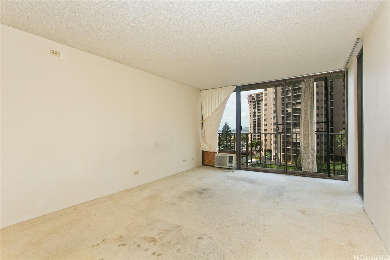 Pearl 1 condo # 8M, Aiea, Hawaii - photo 2 of 9