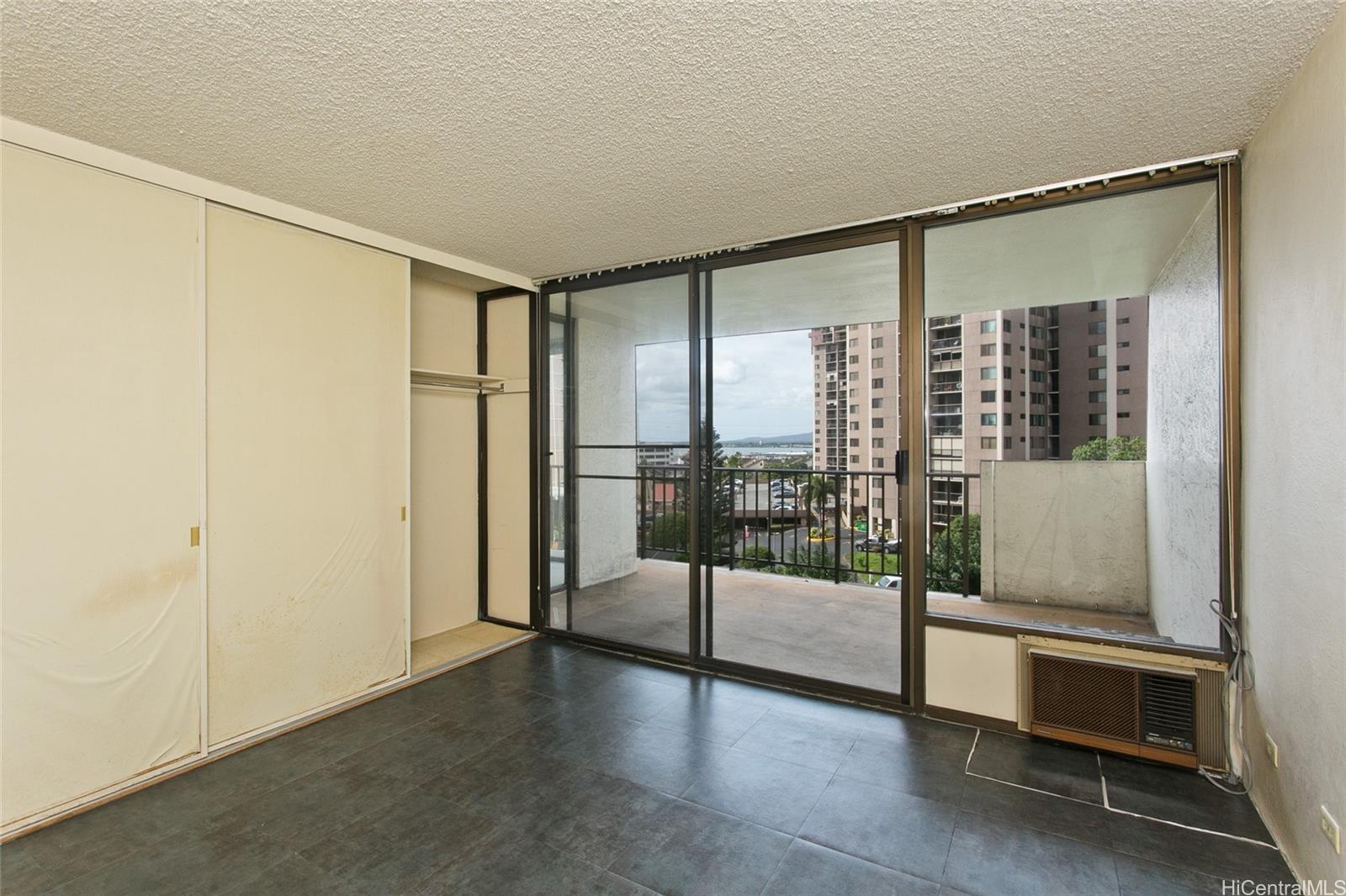 Pearl 1 condo # 8M, Aiea, Hawaii - photo 5 of 9