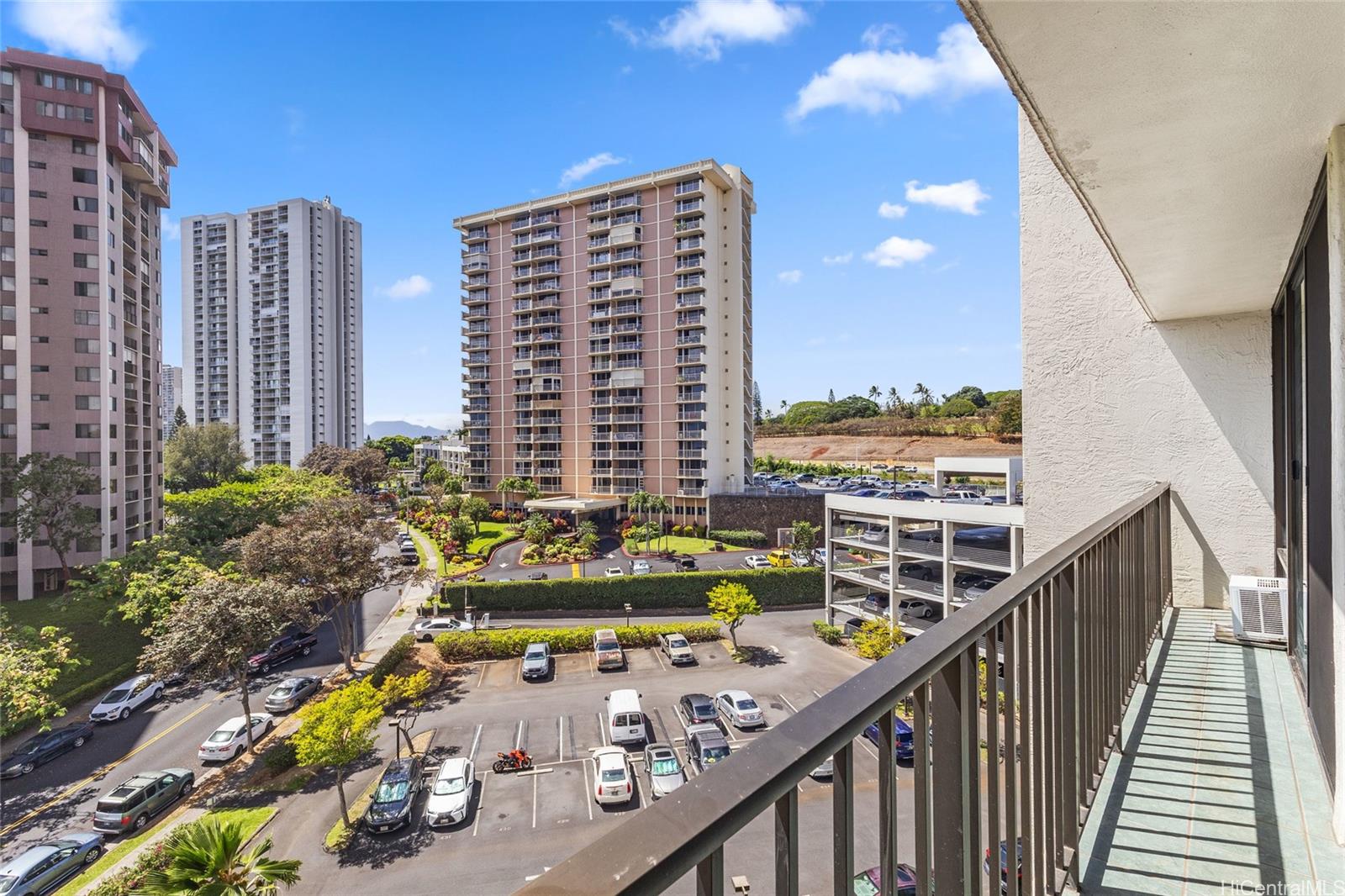 Pearl 1 condo # 8N, Aiea, Hawaii - photo 6 of 15