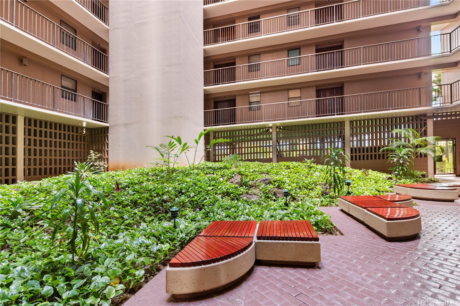 Park At Pearlridge condo # 1801, Aiea, Hawaii - photo 18 of 25