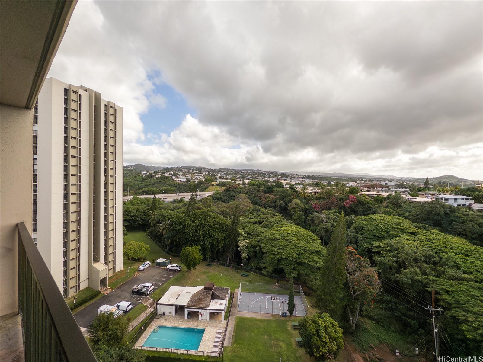 Park At Pearlridge condo # A1305, Aiea, Hawaii - photo 8 of 25