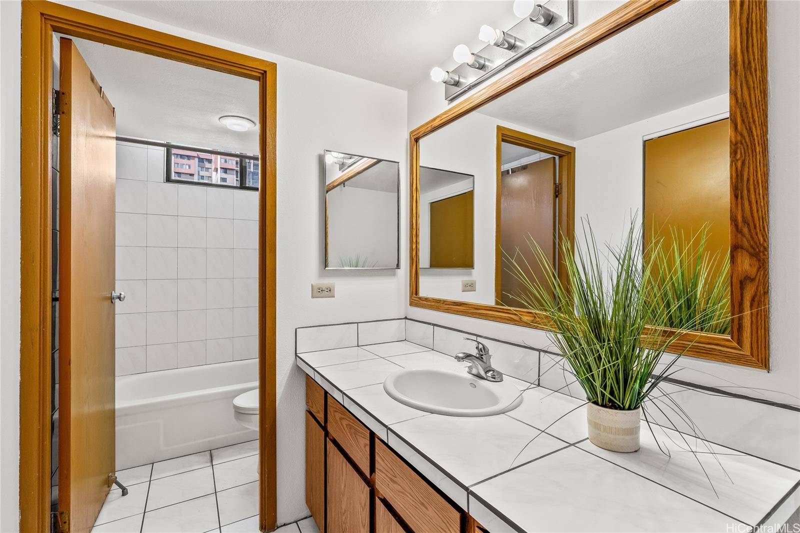 Park At Pearlridge condo # A808, Aiea, Hawaii - photo 17 of 25