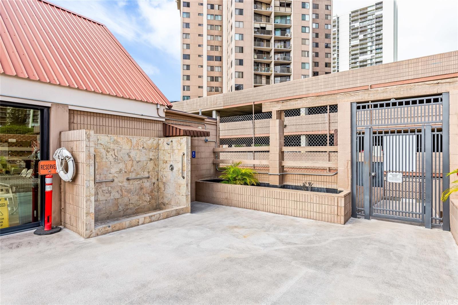 Park At Pearlridge condo # A808, Aiea, Hawaii - photo 23 of 25