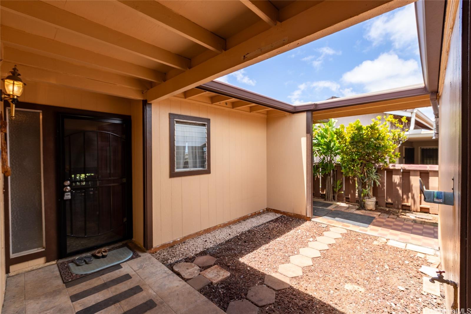 98-520  Lulu Street Newtown, PearlCity home - photo 20 of 25