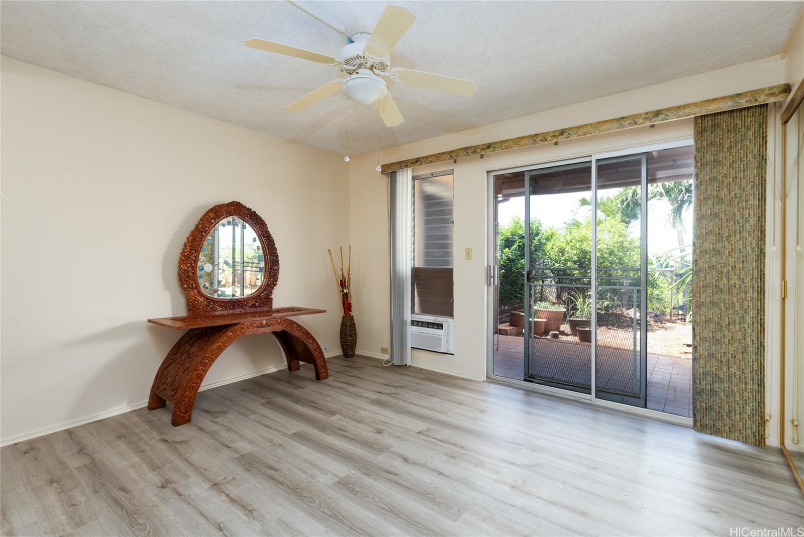 98-520  Lulu Street Newtown, PearlCity home - photo 10 of 25