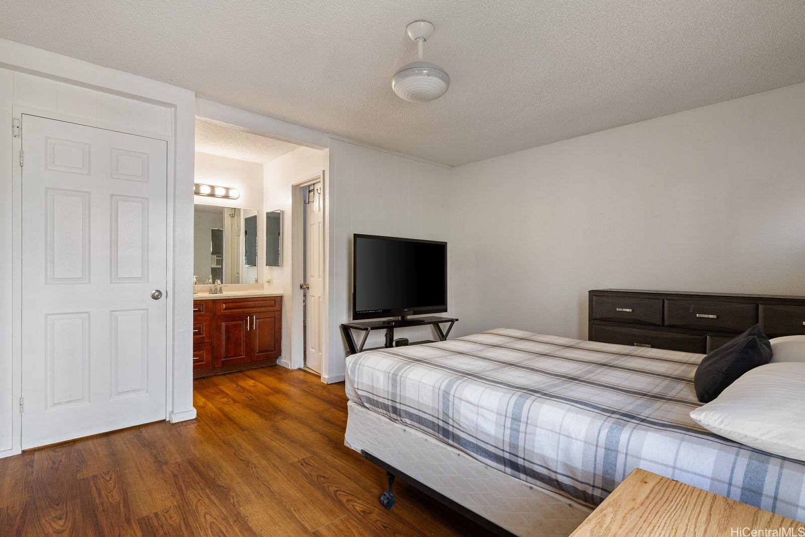 98-524  Lulu Place Newtown, PearlCity home - photo 14 of 25