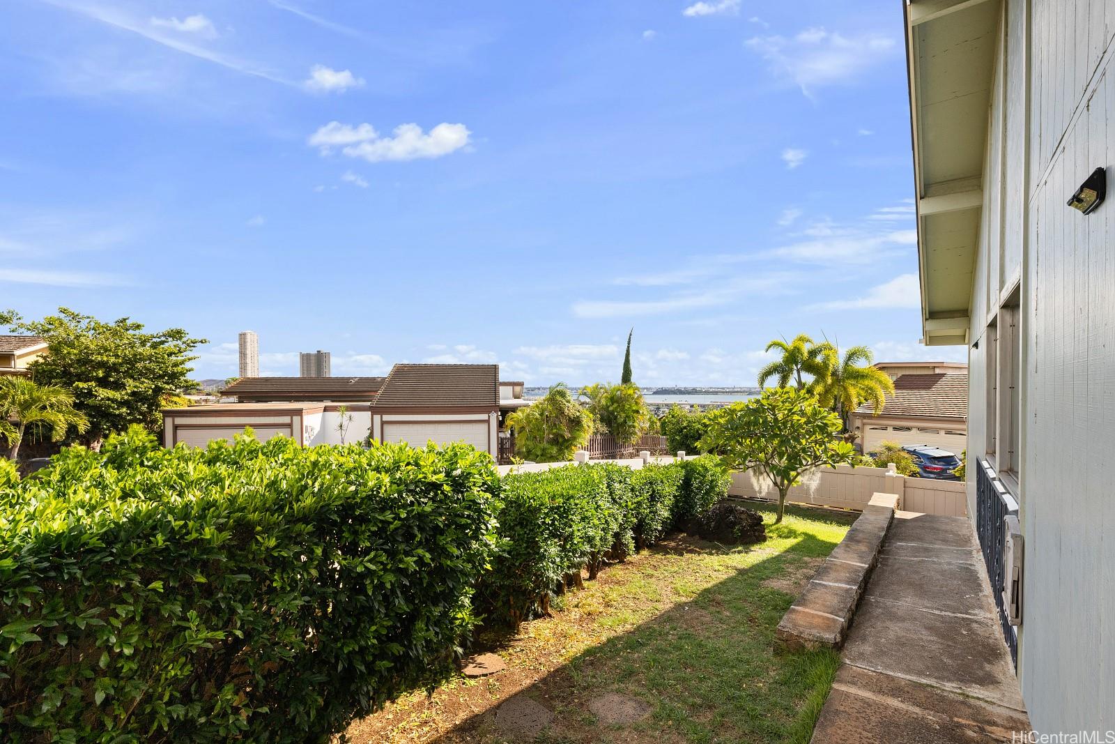 98-524  Lulu Place Newtown, PearlCity home - photo 21 of 25