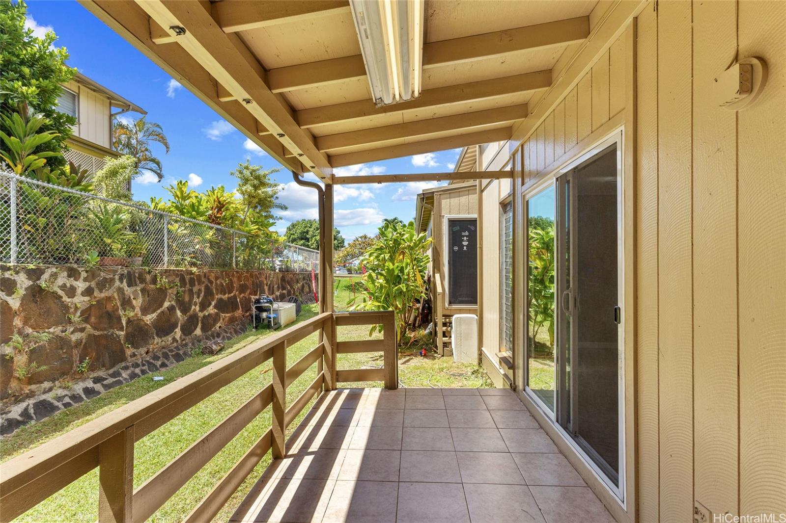 98-525 Kamahao Place townhouse # 27, Pearl City, Hawaii - photo 11 of 23