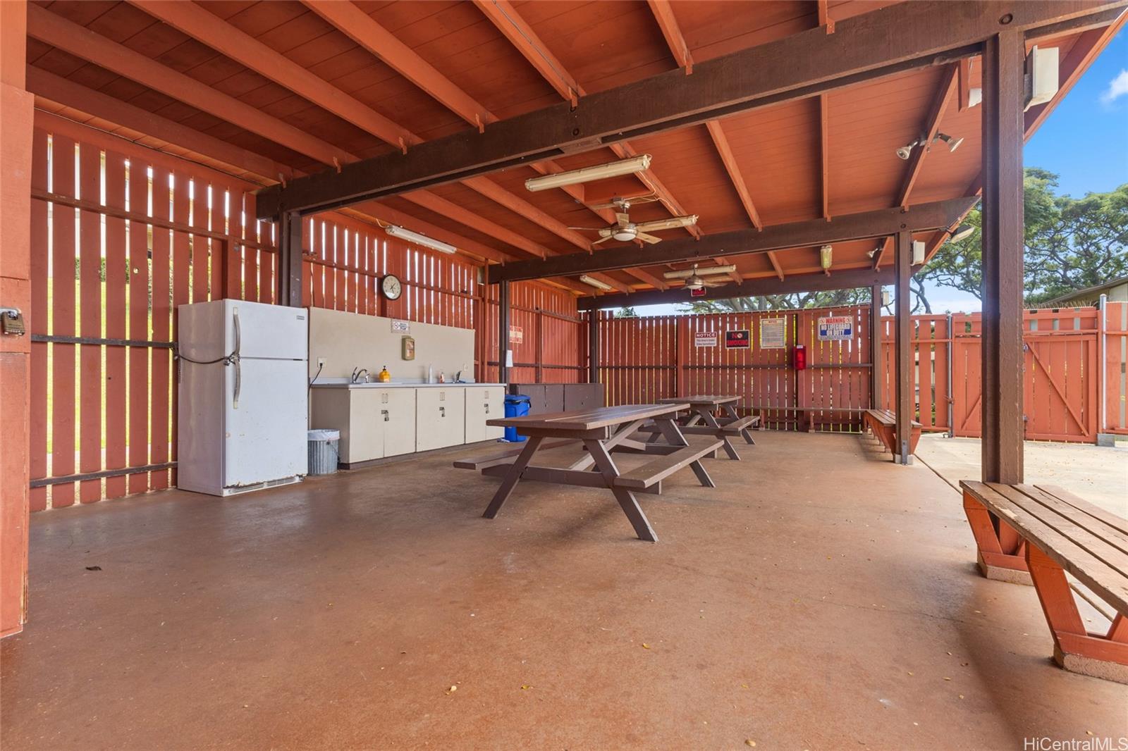 98-525 Kamahao Place townhouse # 27, Pearl City, Hawaii - photo 21 of 23