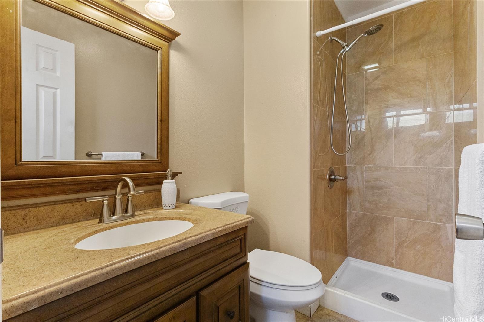 98-525 Kamahao Place townhouse # 27, Pearl City, Hawaii - photo 7 of 23