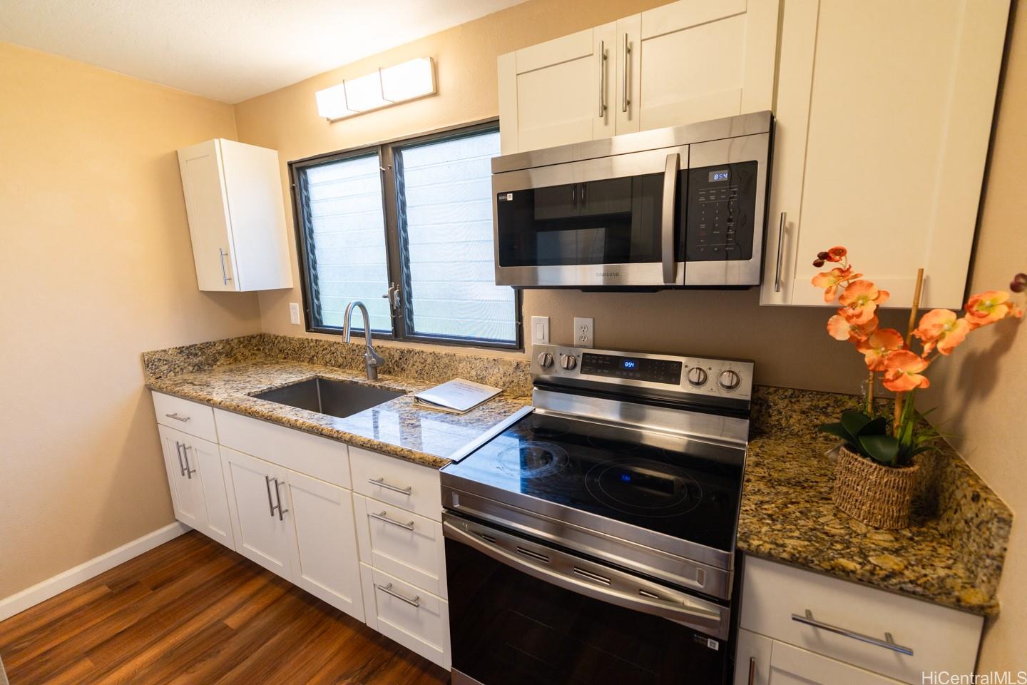 98-530 Kaonohi Street townhouse # 52/3, Aiea, Hawaii - photo 2 of 20