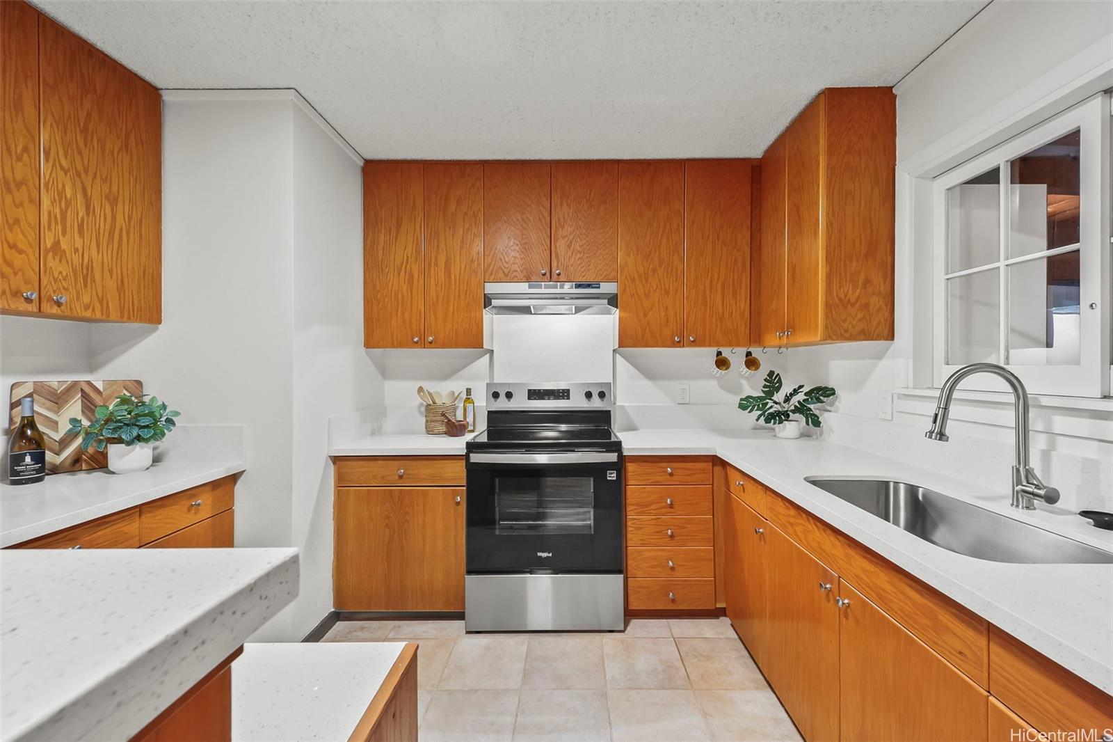 98-555  Hoohulili Street Waiau, PearlCity home - photo 11 of 23