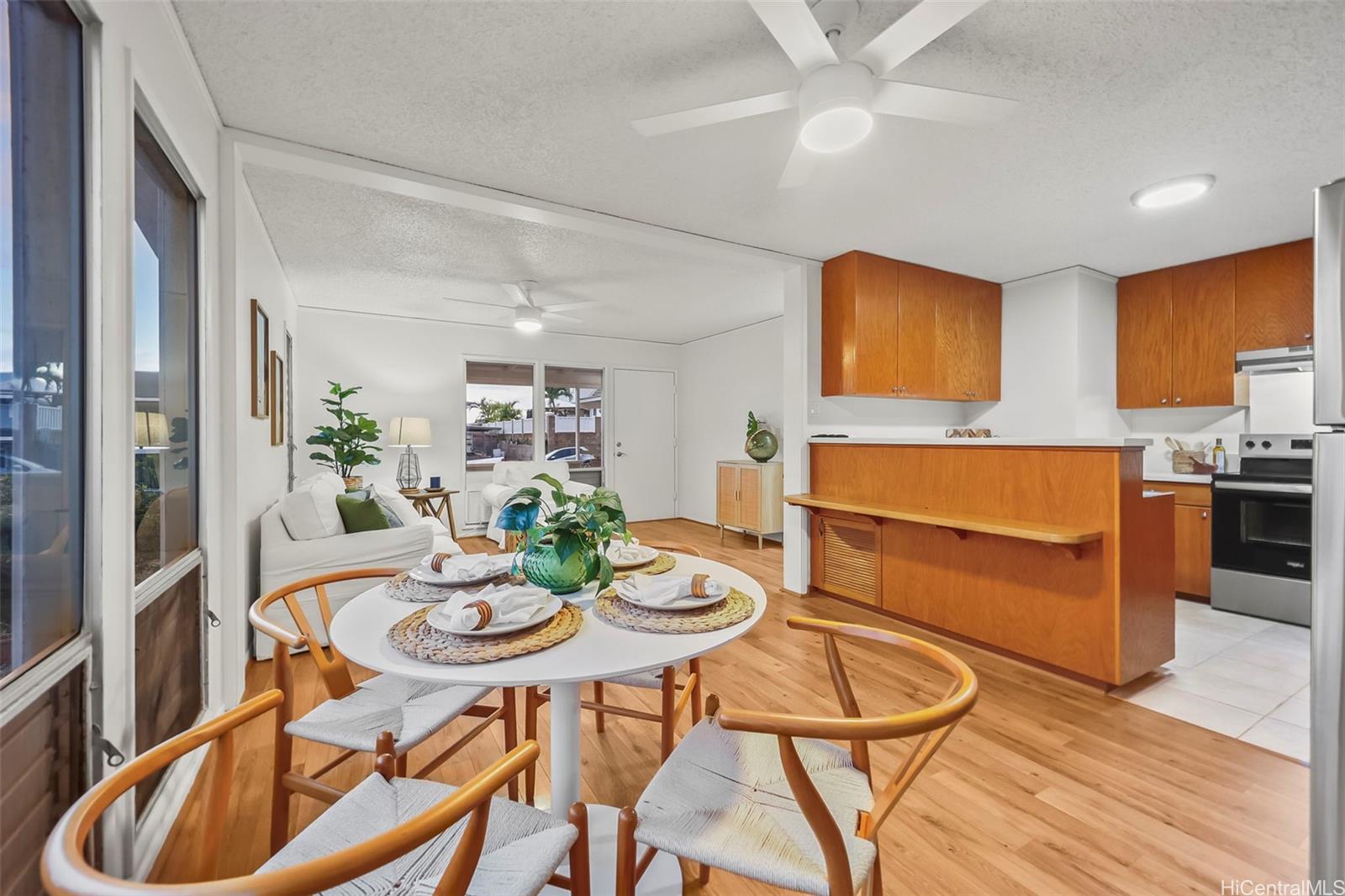 98-555  Hoohulili Street Waiau, PearlCity home - photo 9 of 23