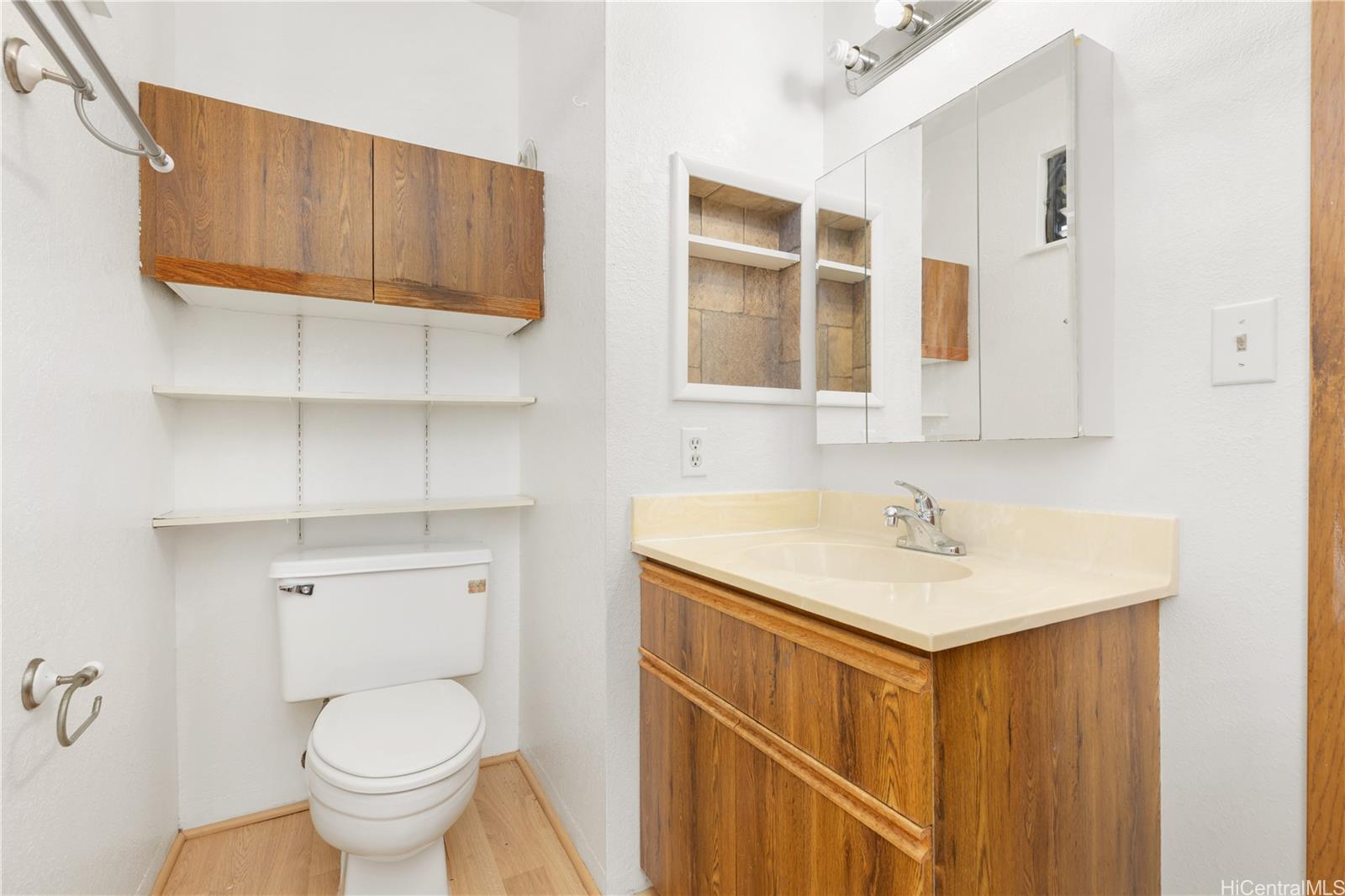 98-582  Kilinoe Street Newtown, PearlCity home - photo 14 of 24