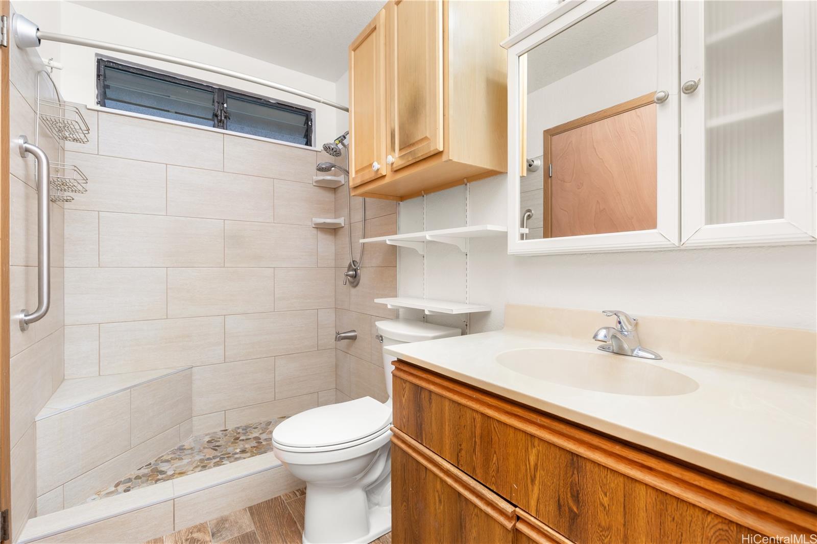 98-582  Kilinoe Street Newtown, PearlCity home - photo 9 of 24