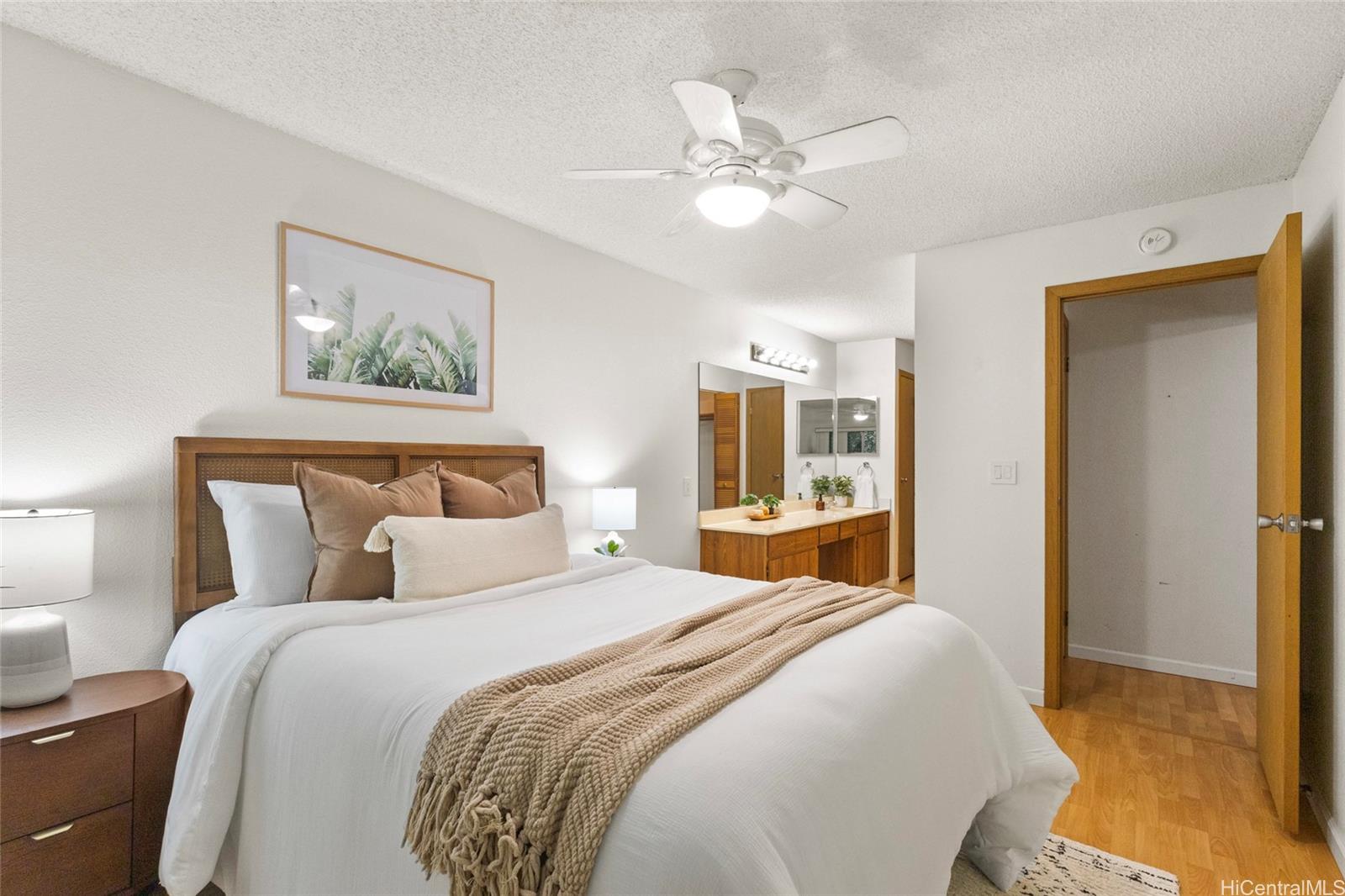 Newtown Meadows condo # 8B2, Aiea, Hawaii - photo 12 of 20