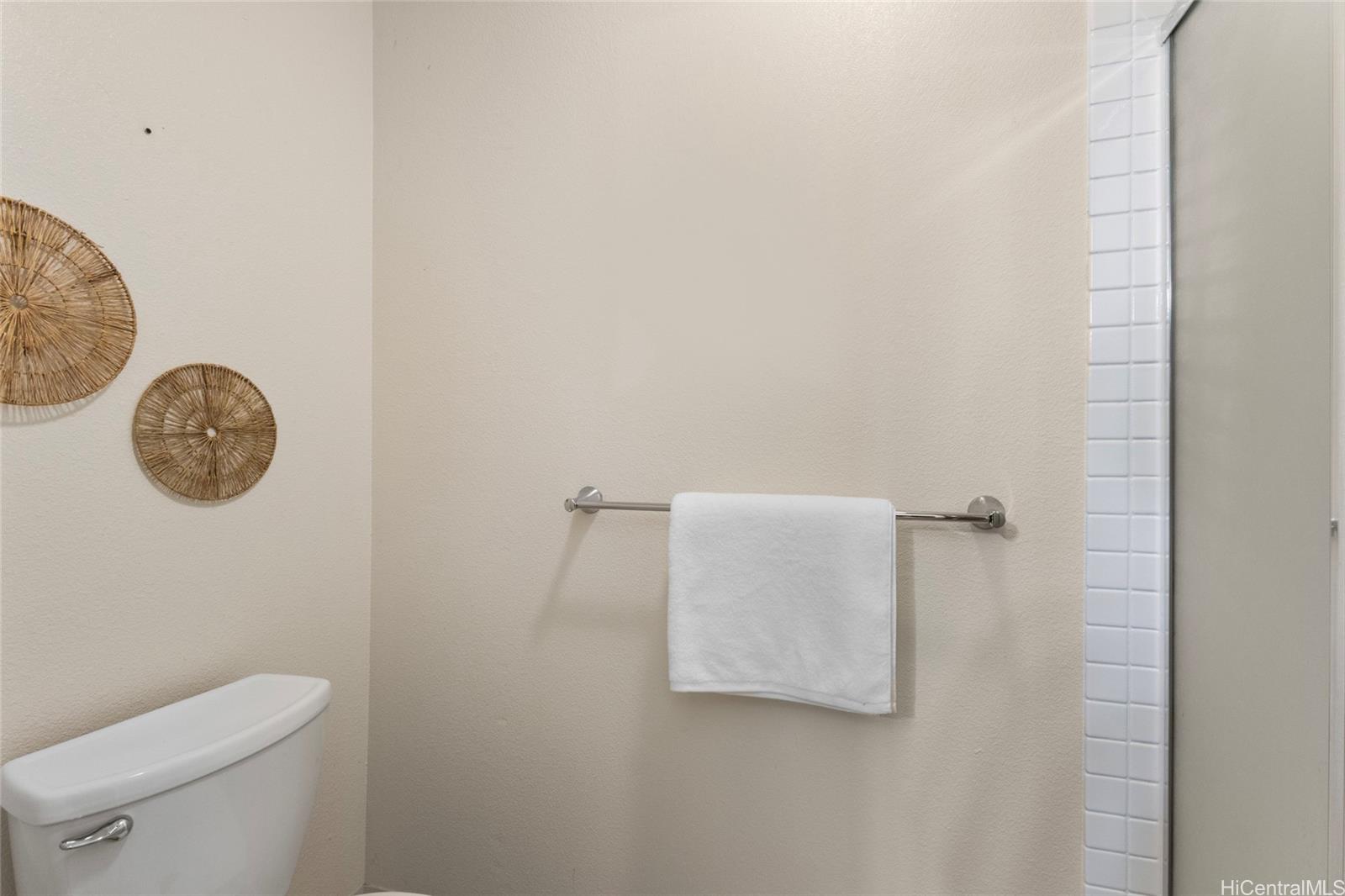 Newtown Meadows condo # 8B2, Aiea, Hawaii - photo 15 of 20