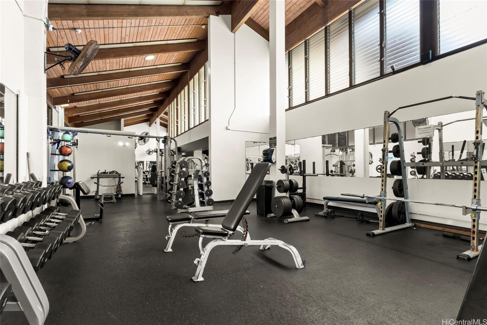 Newtown Meadows condo # 8B2, Aiea, Hawaii - photo 16 of 20