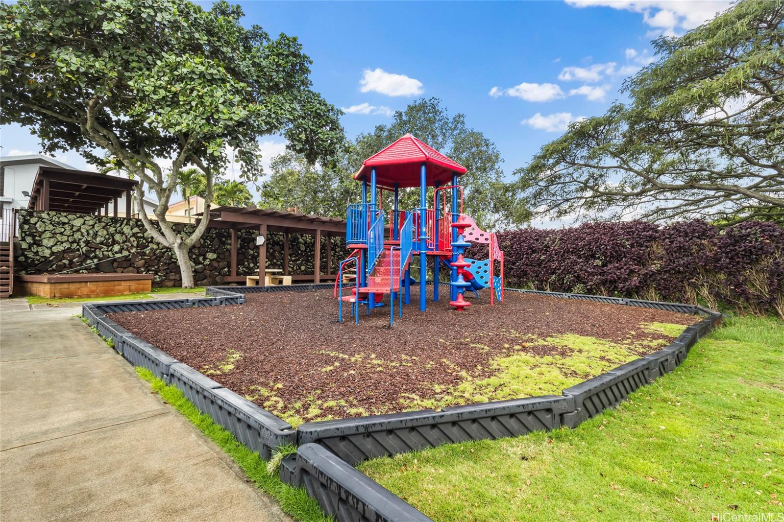 Newtown Meadows condo # 8B2, Aiea, Hawaii - photo 20 of 20