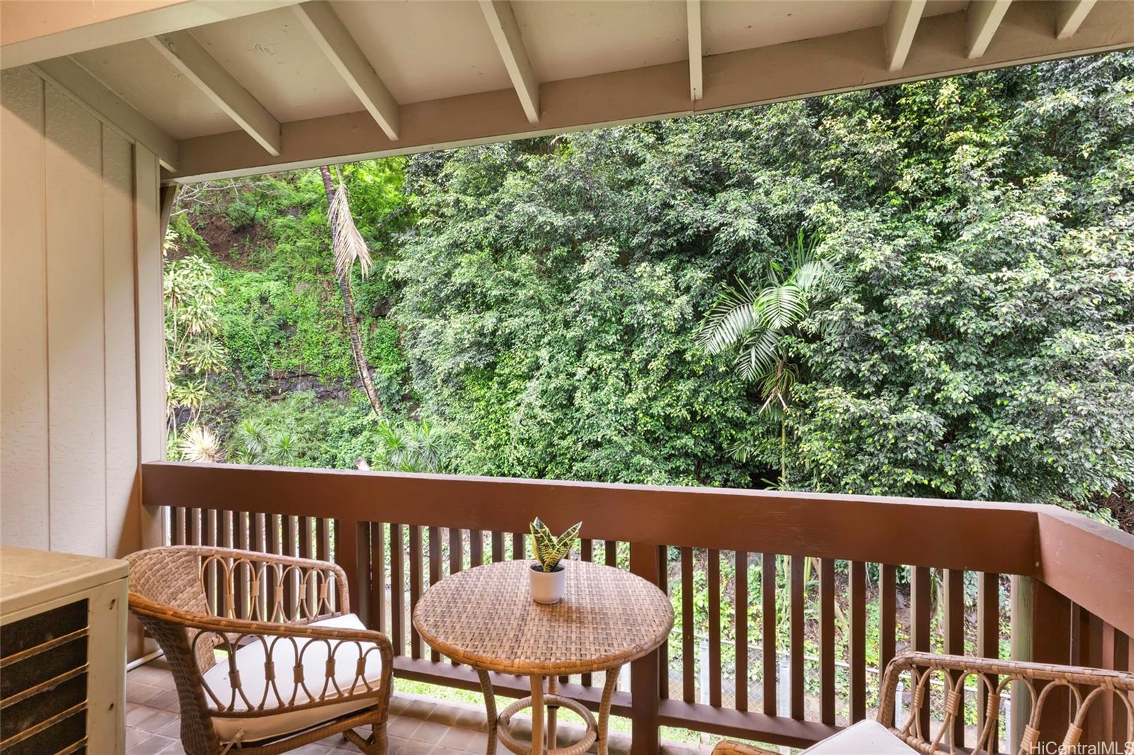 Newtown Meadows condo # 8B2, Aiea, Hawaii - photo 7 of 20