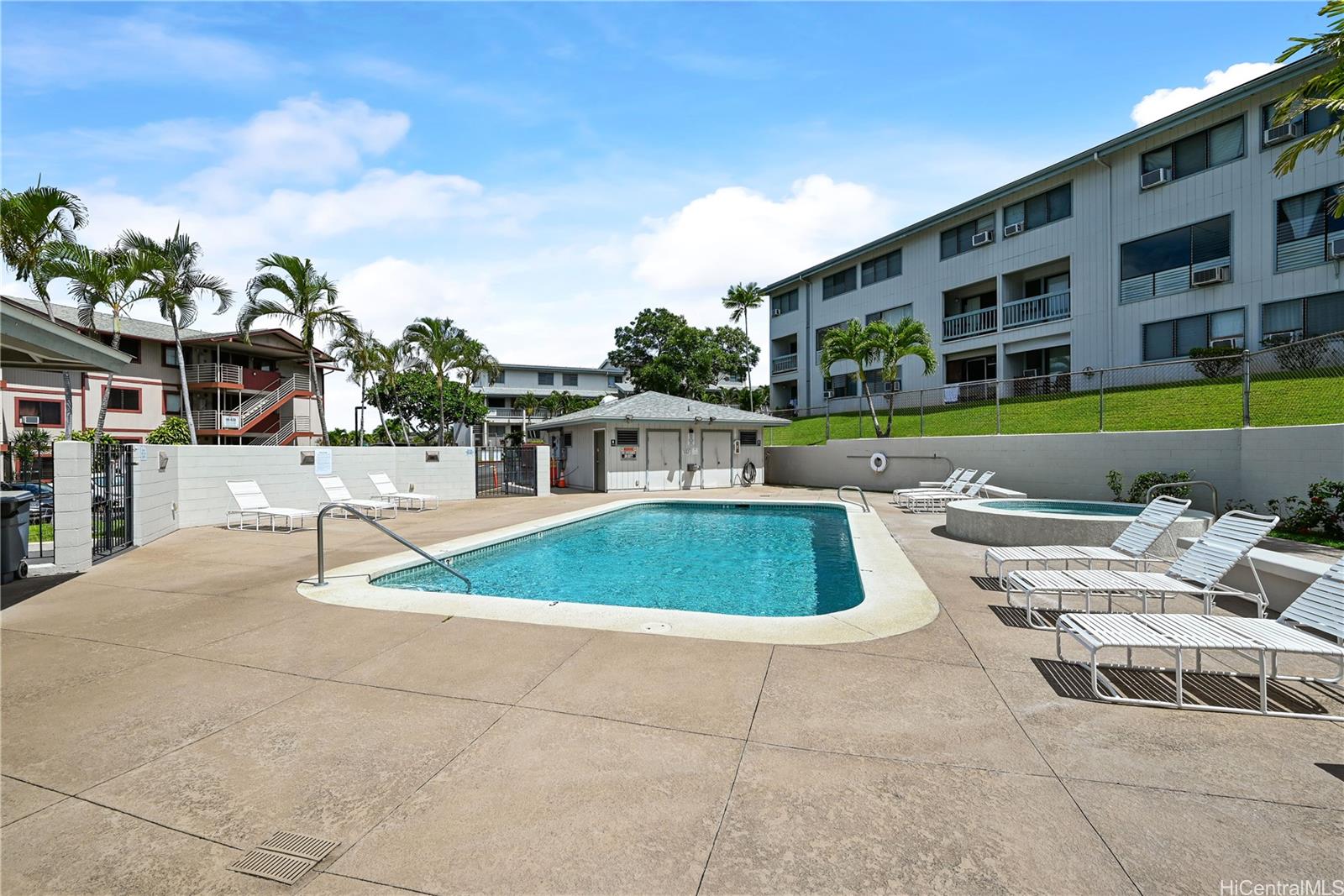 Pearl Horizons 1 condo # 304, Aiea, Hawaii - photo 15 of 18