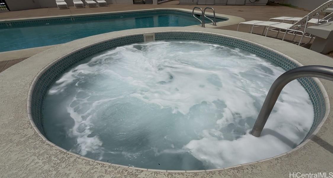 Pearl Horizons 1 condo # 128, Aiea, Hawaii - photo 2 of 13