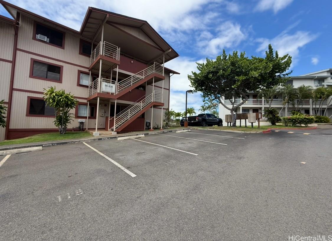 Pearl Horizons 1 condo # 128, Aiea, Hawaii - photo 11 of 13