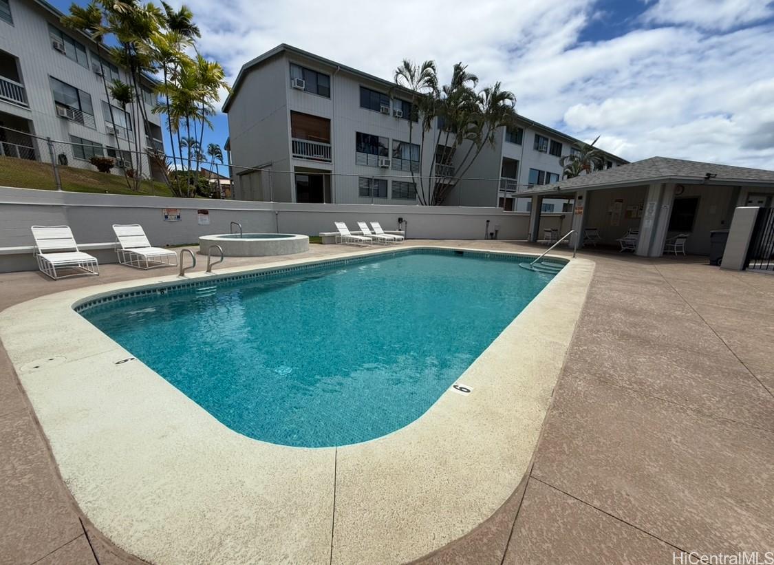 Pearl Horizons 1 condo # 128, Aiea, Hawaii - photo 3 of 13