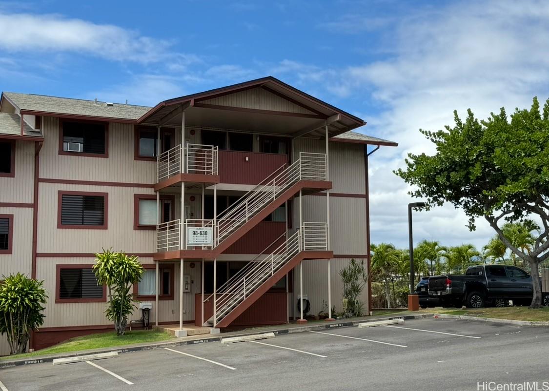 Pearl Horizons 1 condo # 128, Aiea, Hawaii - photo 4 of 13