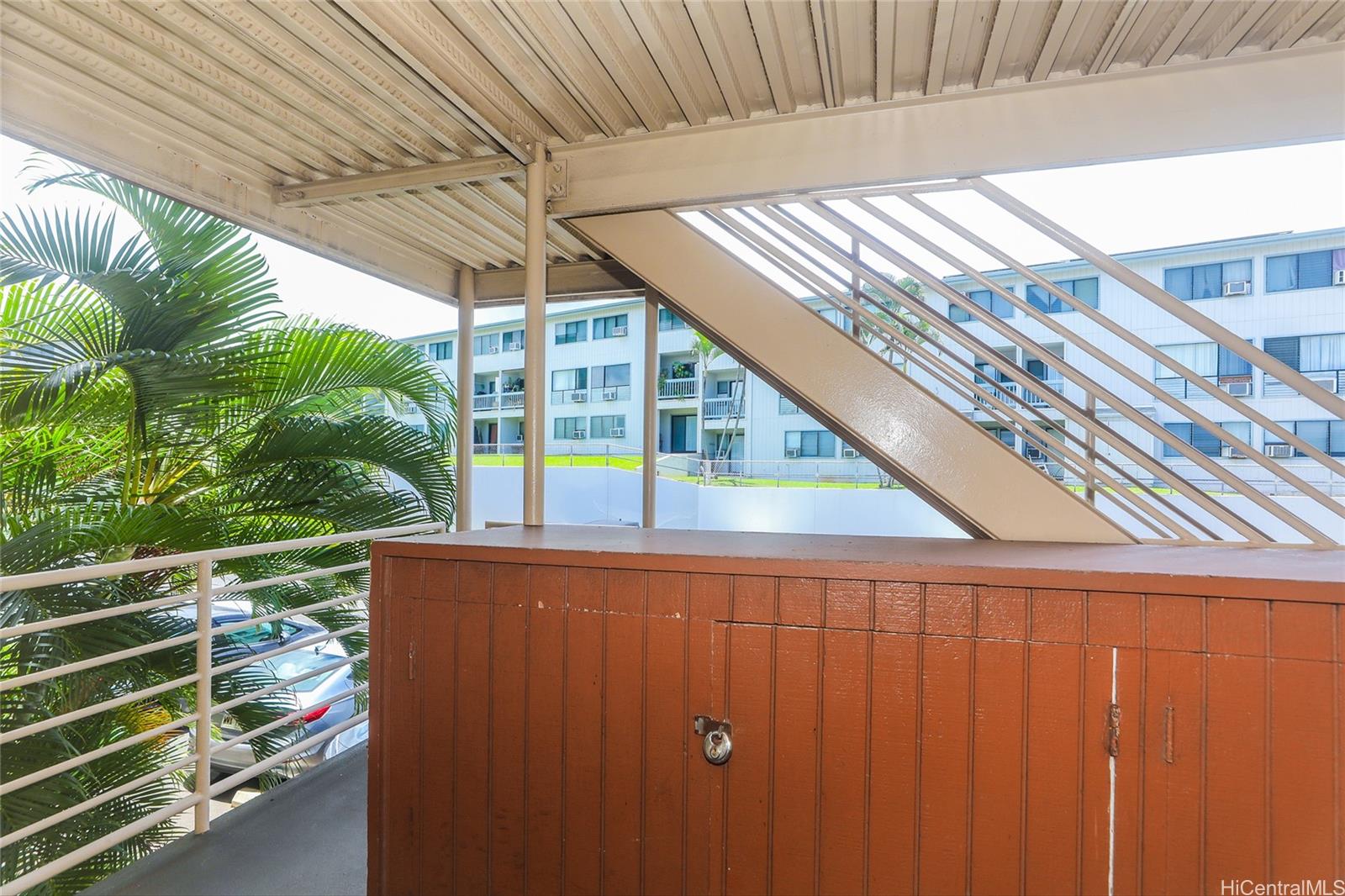 98-630 Moanalua Loop townhouse # 219, Aiea, Hawaii - photo 4 of 11