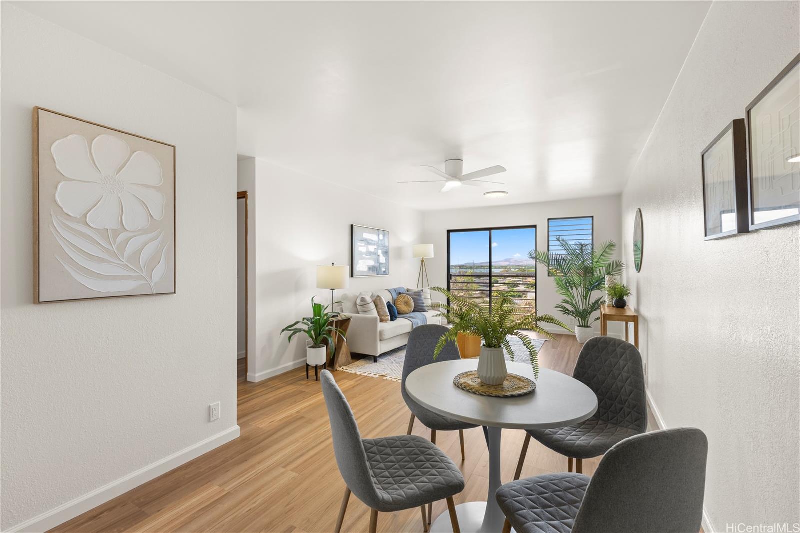 Pearl Horizons 1 condo # 226, Aiea, Hawaii - photo 2 of 25