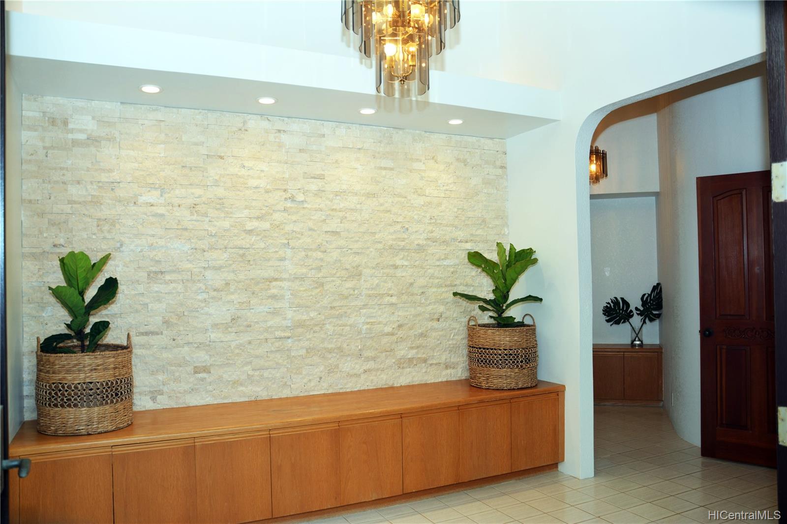 98636 Kuini Street , Aiea, Hi 96701 Royal Summit