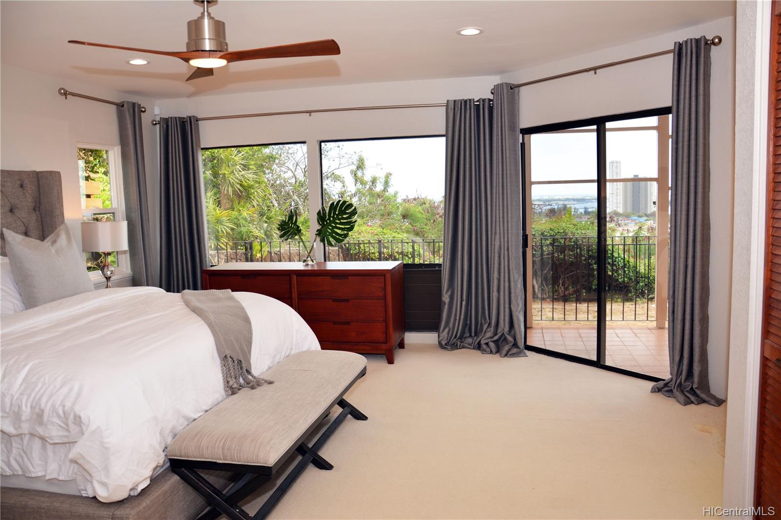 98636 Kuini Street , Aiea house for sale Royal Summit PearlCity