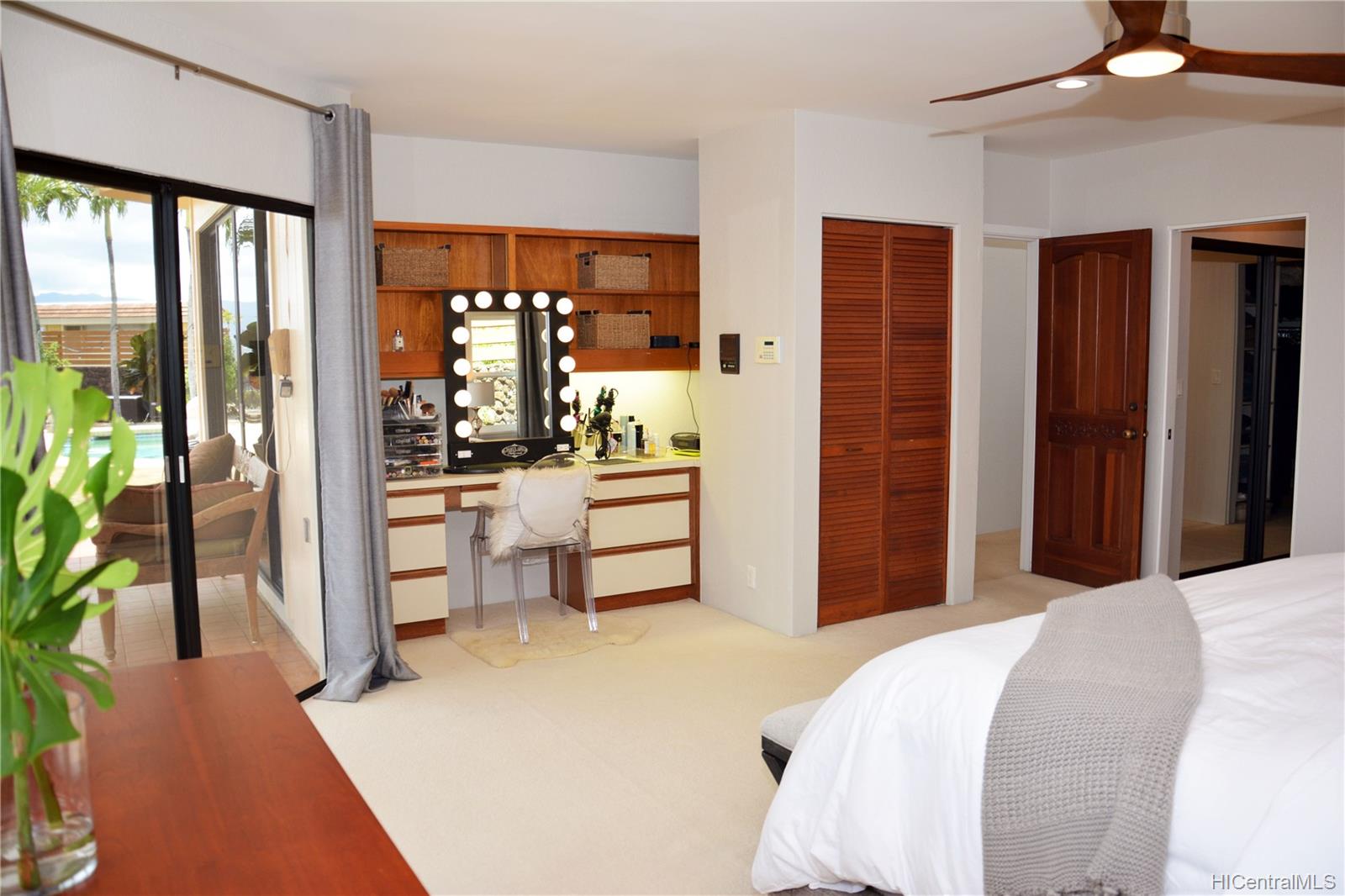 98636 Kuini Street , Aiea, Hi 96701 Royal Summit