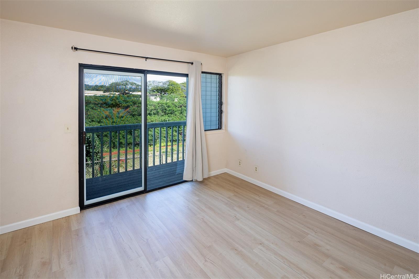 98-640 Moanalua Loop Aiea - Rental - photo 2 of 16