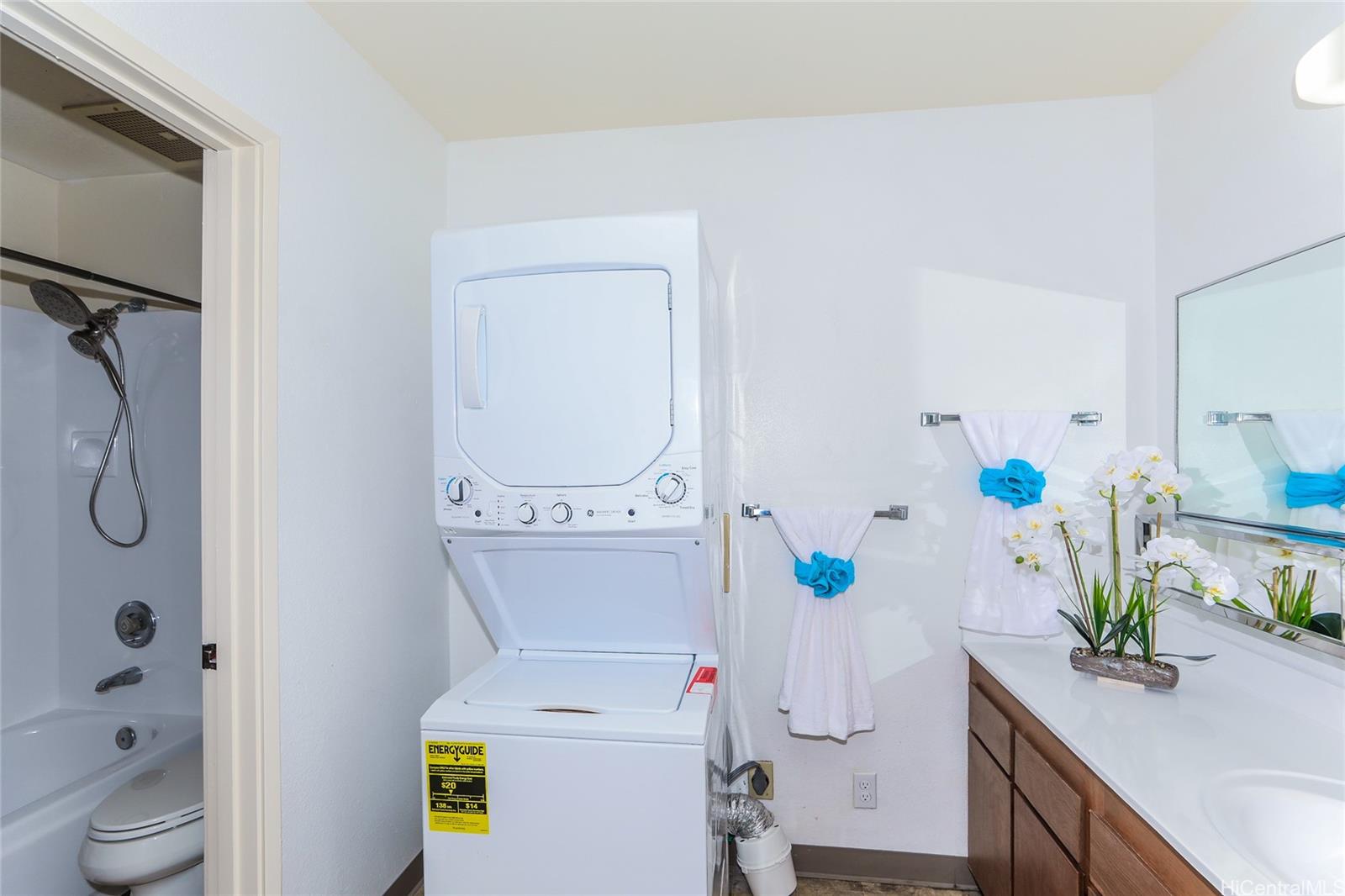 Pearl Horizons 3A condo # 2041, Aiea, Hawaii - photo 15 of 24