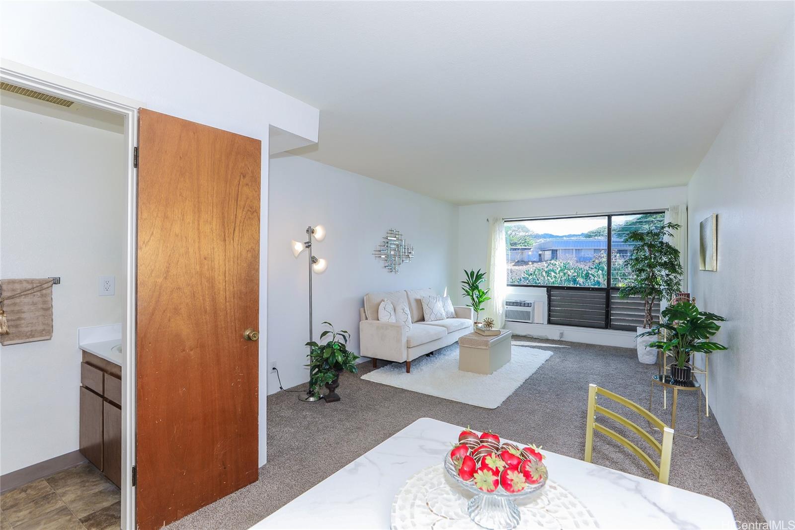 Pearl Horizons 3A condo # 2041, Aiea, Hawaii - photo 4 of 24