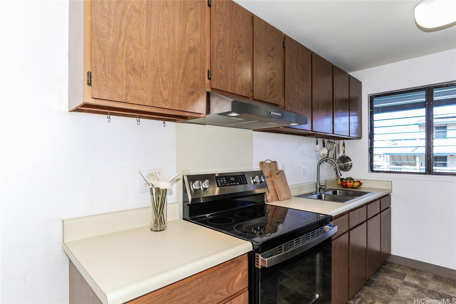 Pearl Horizons 3A condo # 2041, Aiea, Hawaii - photo 9 of 24