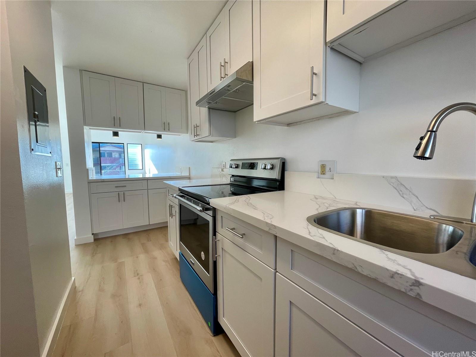 98-660 Moanalua Loop townhouse # 190, Aiea, Hawaii - photo 2 of 15