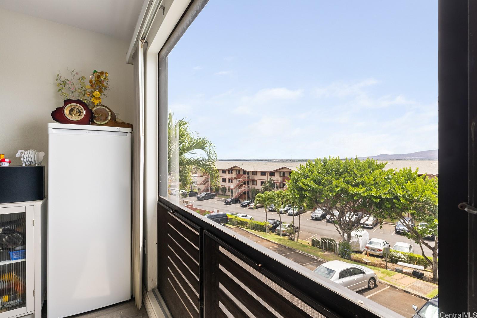 Pearl Horizons 2B condo # 276, Aiea, Hawaii - photo 3 of 25