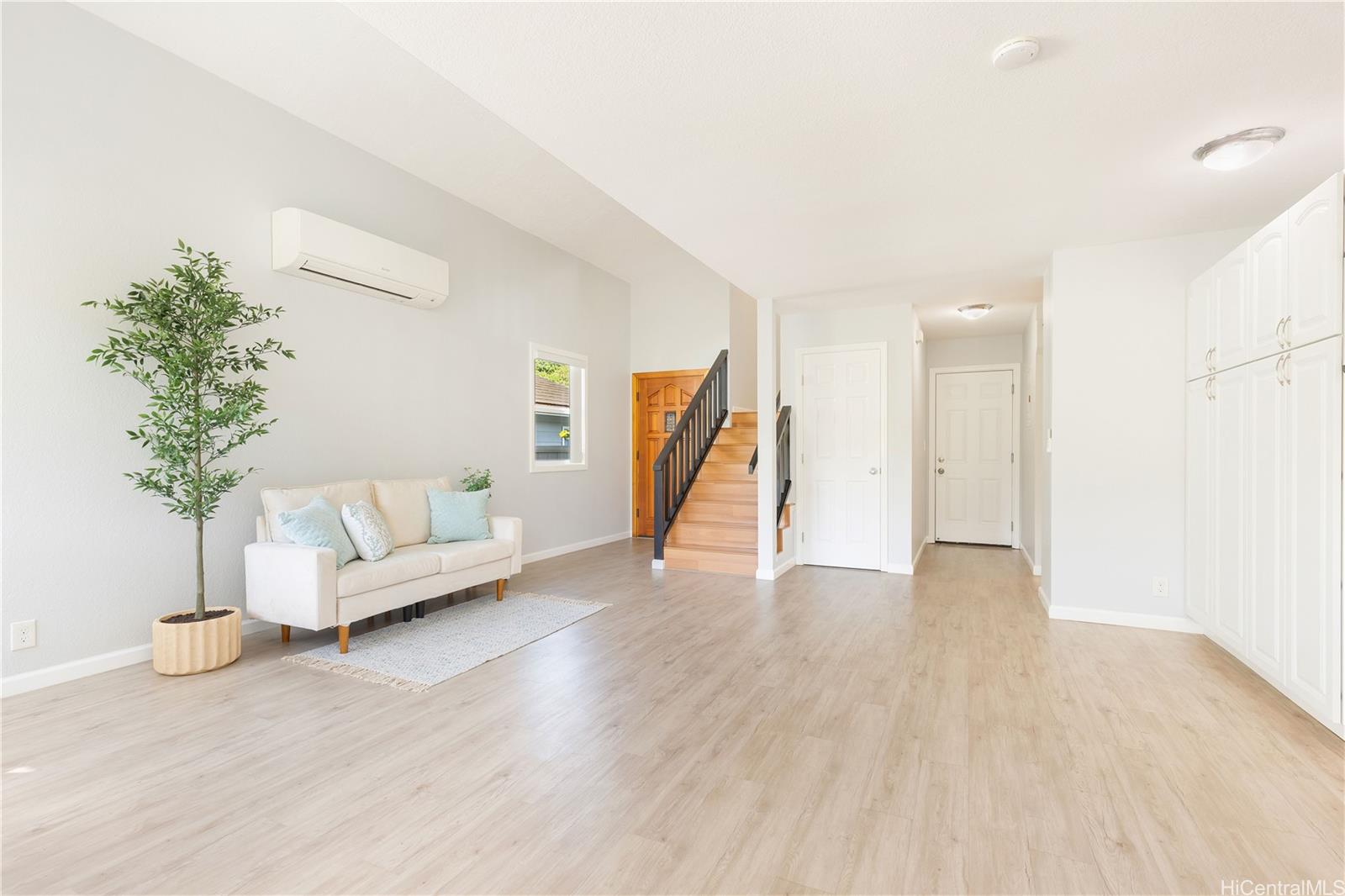 98-673  Lania Place Newtown, PearlCity home - photo 4 of 22