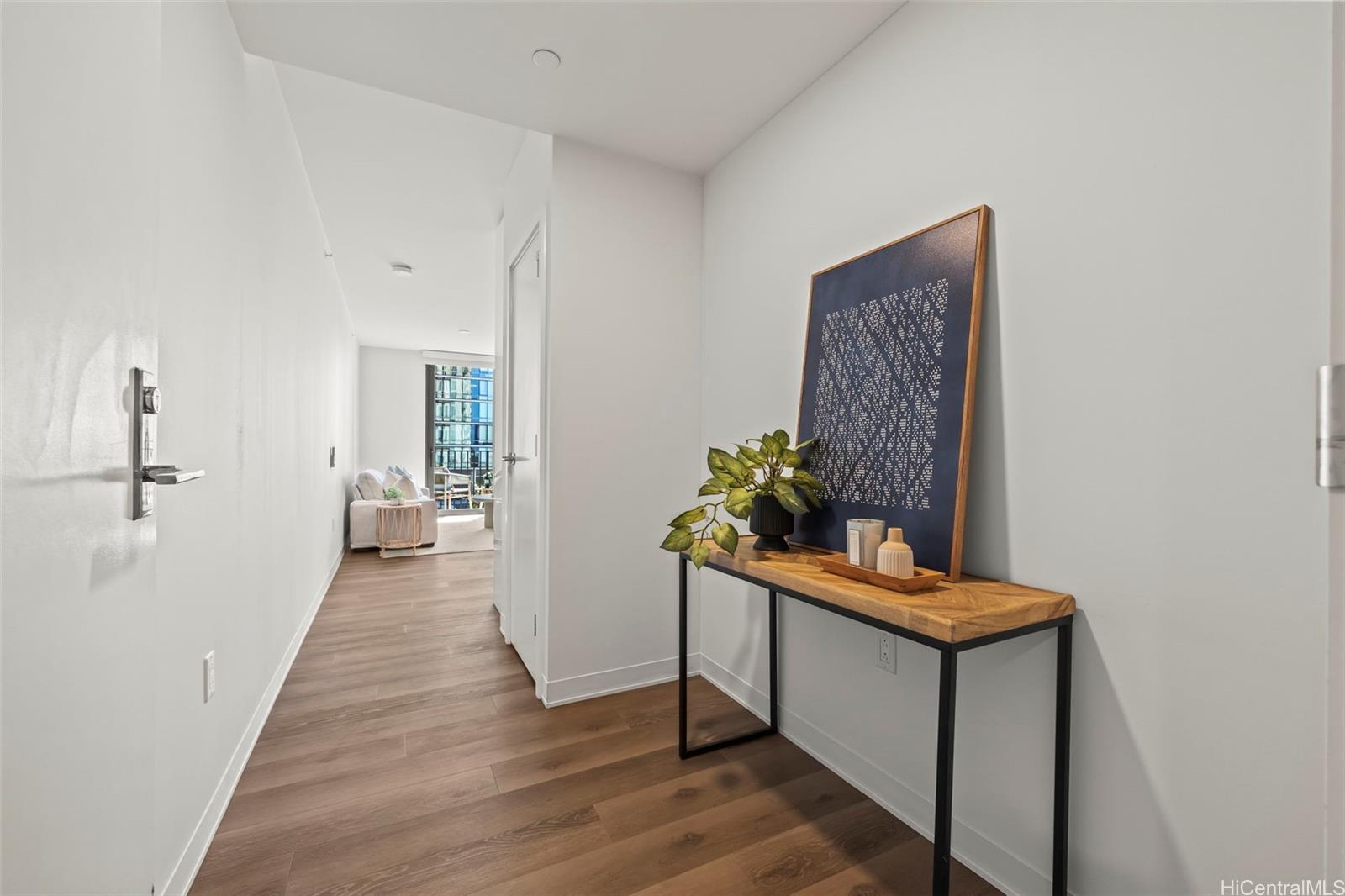 Aalii condo # 1004, Honolulu, Hawaii - photo 2 of 25