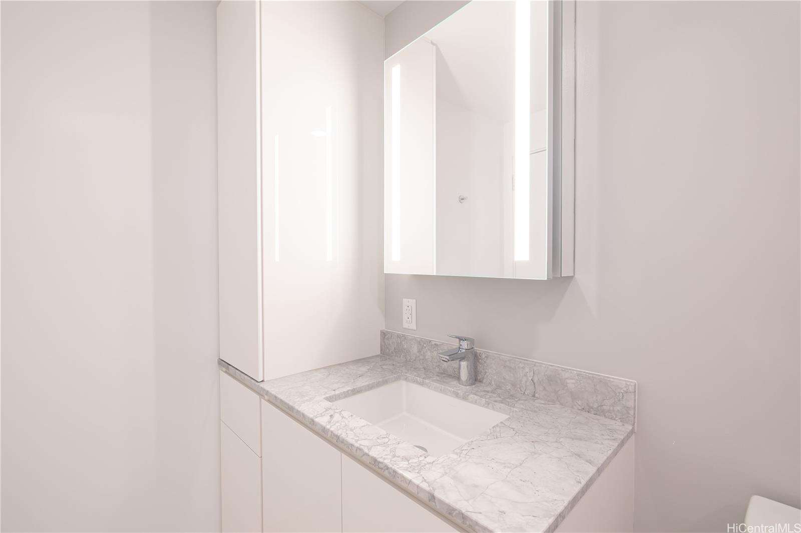 Aalii condo # 1113, Honolulu, Hawaii - photo 13 of 25