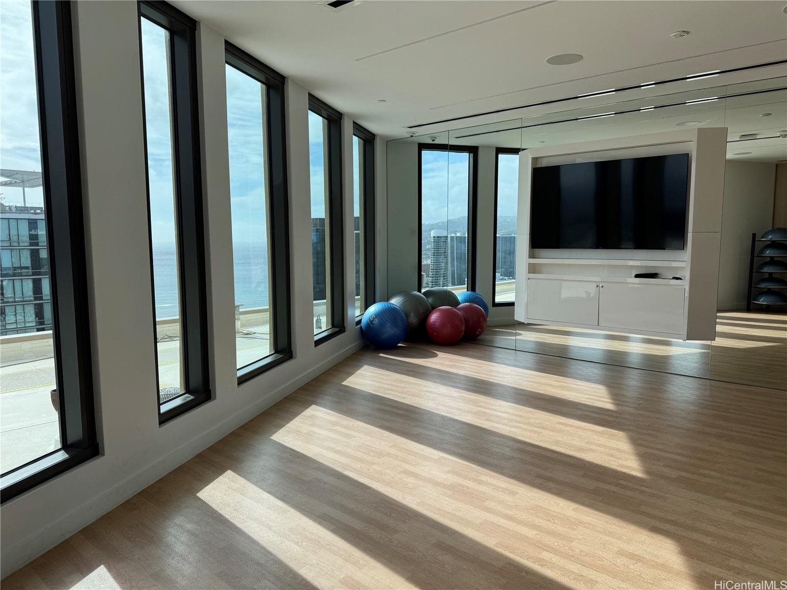 Aalii condo # 1113, Honolulu, Hawaii - photo 21 of 25