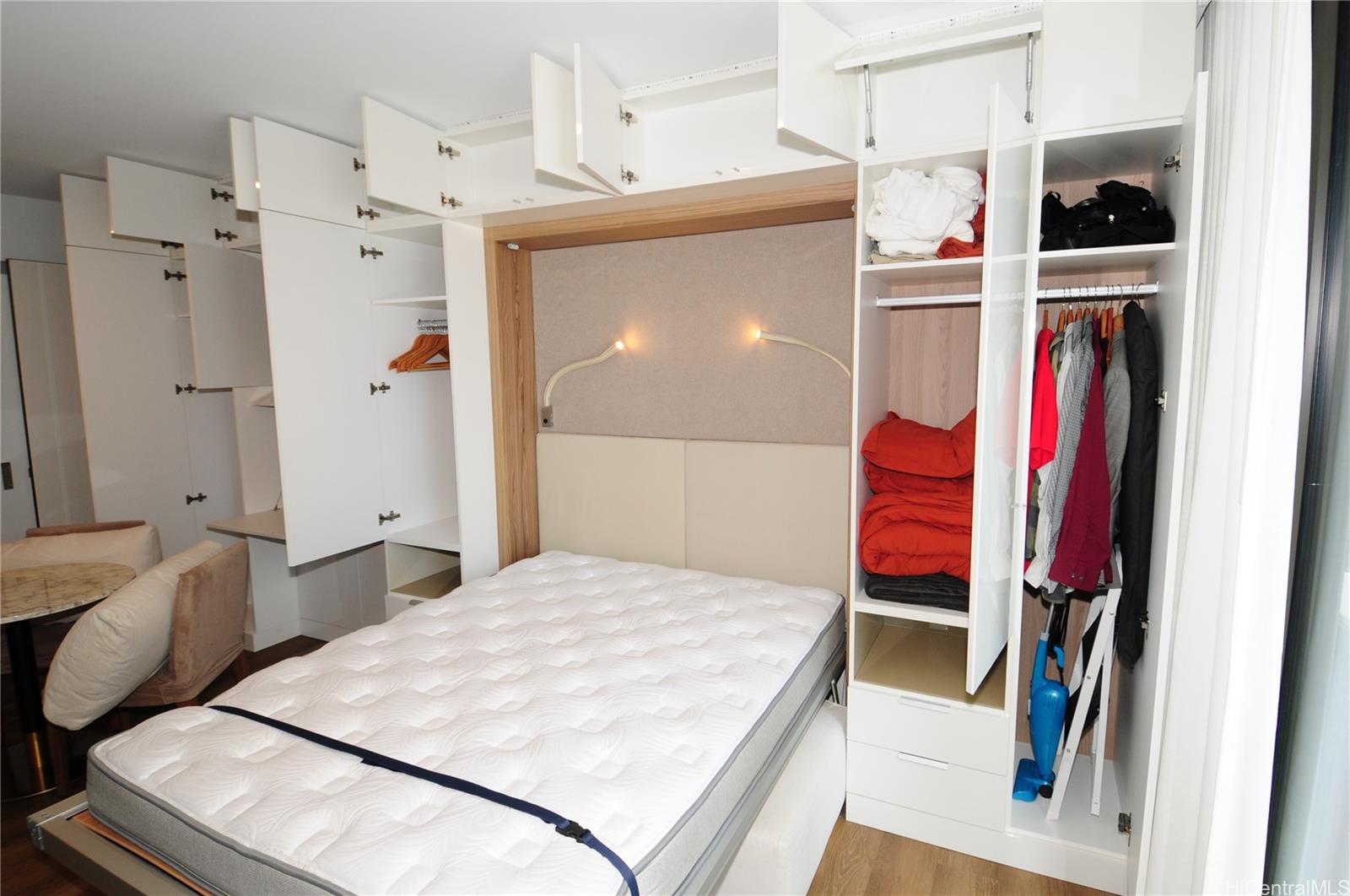 Aalii condo # 1208, Honolulu, Hawaii - photo 13 of 25