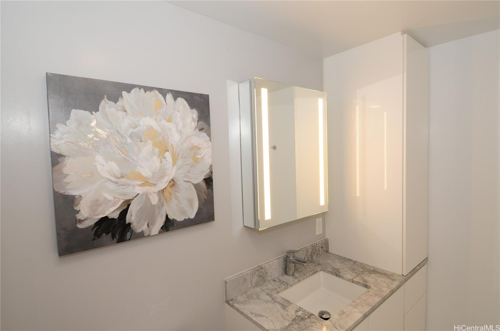 Aalii condo # 1208, Honolulu, Hawaii - photo 8 of 25