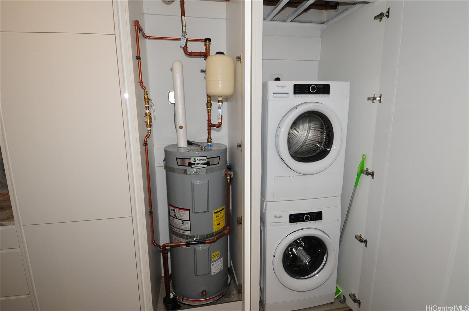 Aalii condo # 1208, Honolulu, Hawaii - photo 10 of 25